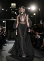 Robe longue noire transparente